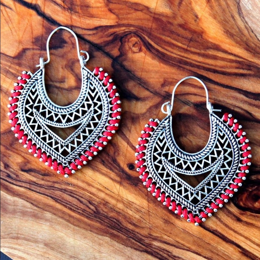 Silver chandelier earrings NWT Ella and Elly